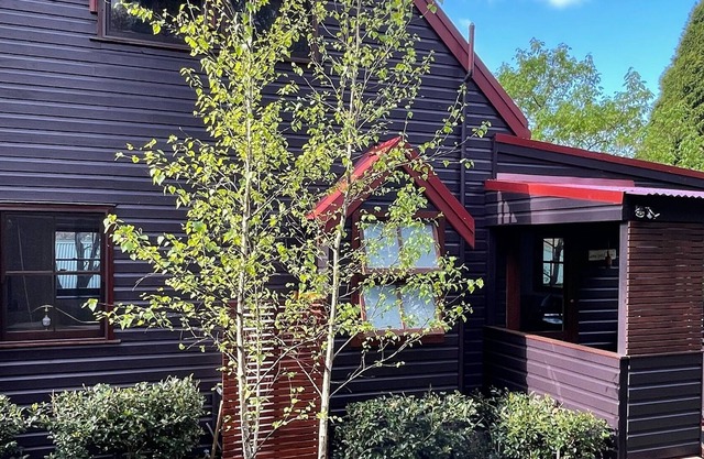 Maple Cottage in Bundanoon. Gorgeous Cottage, so Comfy you won't want to leave.