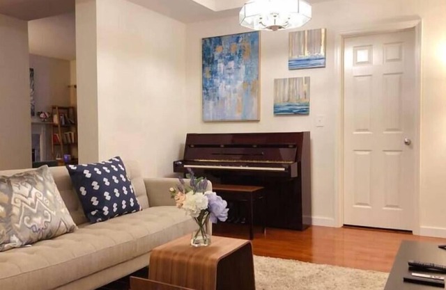 @ Marbella Lane - 4BR Homey Home w/ Piano