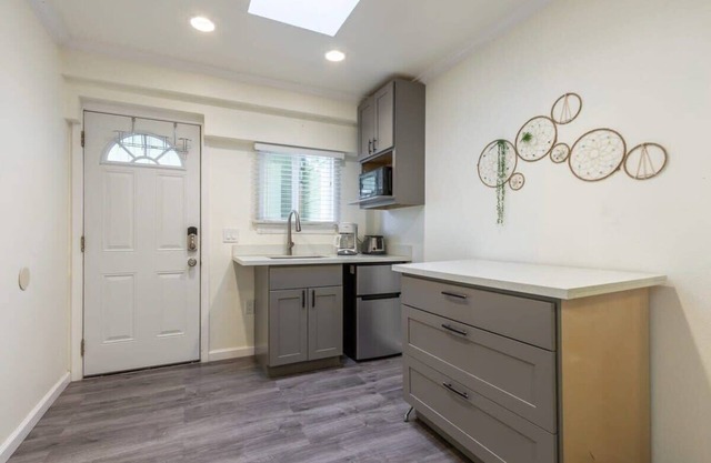 @ Marbella Lane - Adorable and Quiet Studio