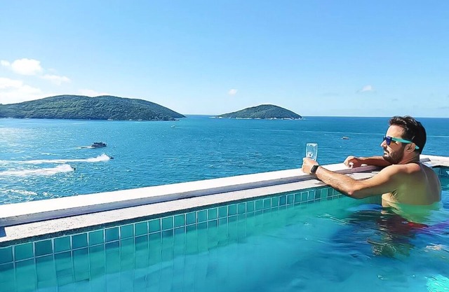 Marbella Suite, sea view, pool and private barbecue.