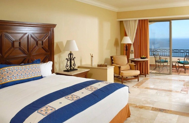 MARCH 2025 Pueblo Bonito Sunset Beach in a luxurious Presidential Suite!