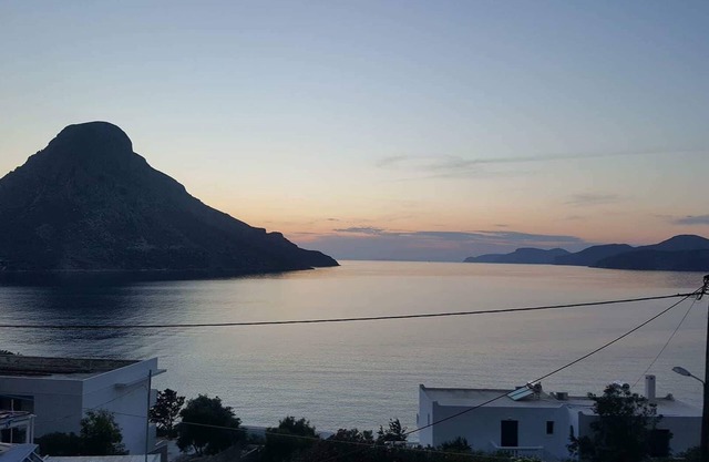 Una casa muy bonita con vista de Telendos ... El lugar correcto para estar