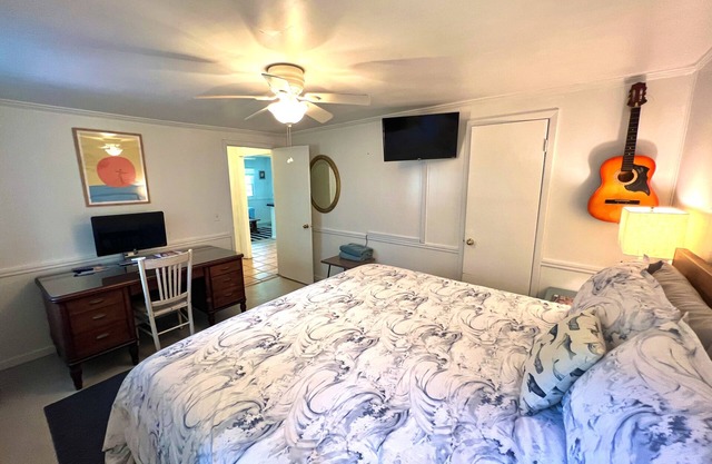 Marshfront Suite downstairs @ the Sea Pear Cottage — views + steps to the beach!
