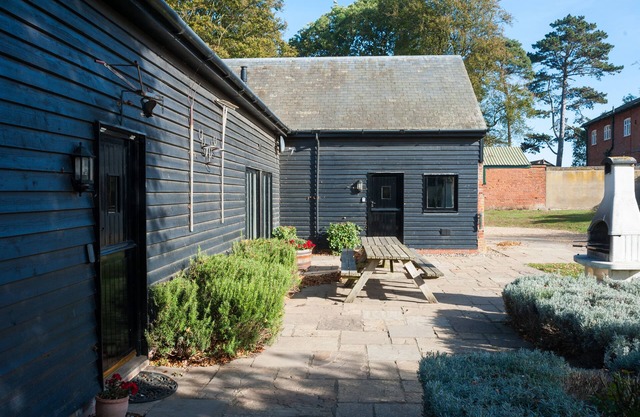 Marshlands - Seven Bedroom House, Sleeps 16