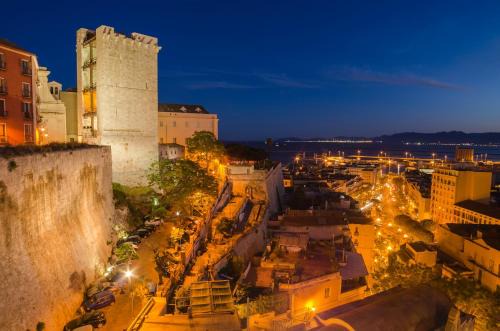 Martini Time, panoramic terrace on the castle walls