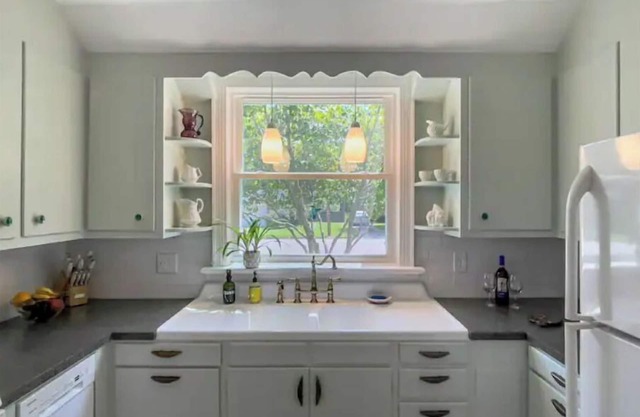 Mary's Place ❤ Bright 3BR with deck/private yard