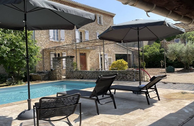 Mas de Village Provençal au Pied du Mont Ventoux