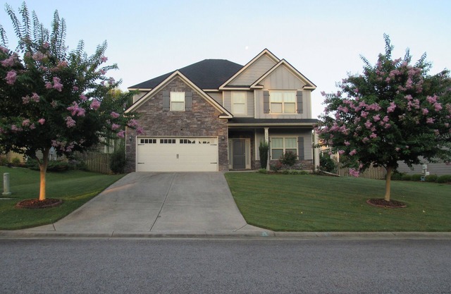 Masters Housing -5.6 miles to Masters