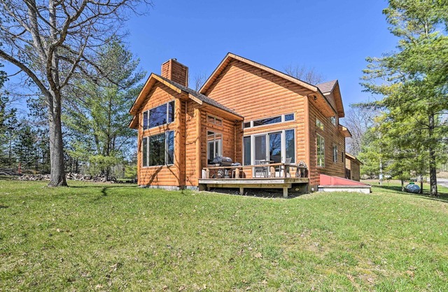 McCollum Lake Home w/ Game Room, Private Dock