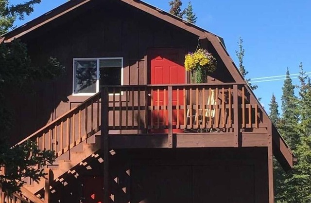 McKinley Creekside Cabins & Cafe'-The Carlo LOFT studio apartment.