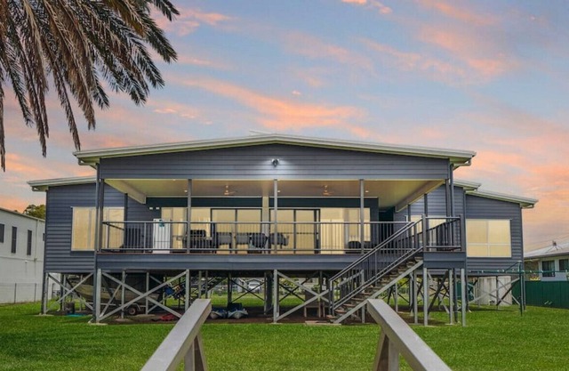 Meldale · Waterfront house Pumicestone passage