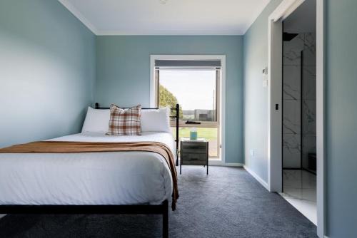 Melrose Retreat with Court Access