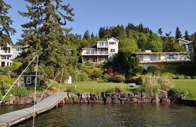 Villa Mercer Island Waterfront