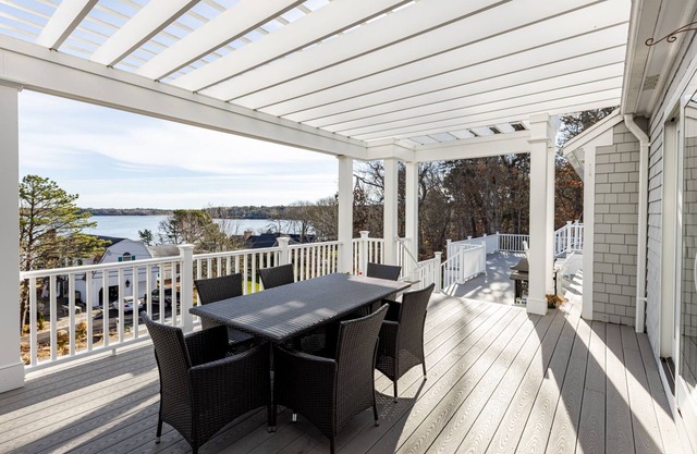 MIRMAIDS POINTE ~ Una casa de Grand Cape Cod con vistas espectaculares