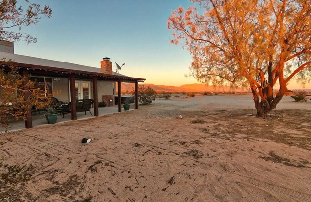 MESA SILVERADO Desert Hideaway with Outdoor Spa & Amazing Views Near JTNP
