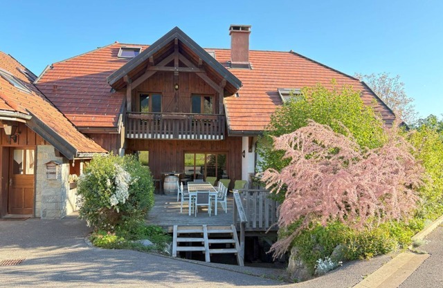 Meublé sur les Hauteurs du lac D'annecy, Idéal Pour les Familles