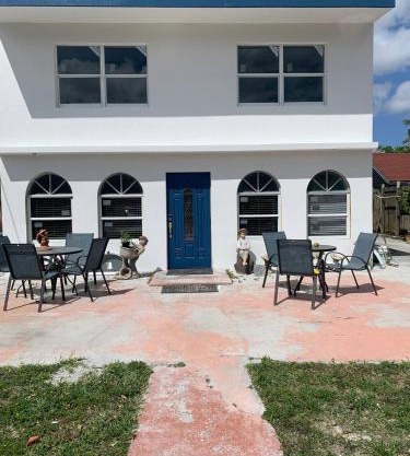 Miami Duplex Getaway With Mia Airport Transfer