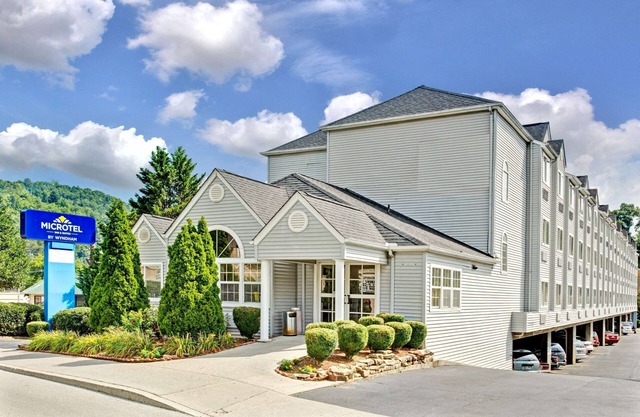 Microtel Inn & Suites by Wyndham Gatlinburg