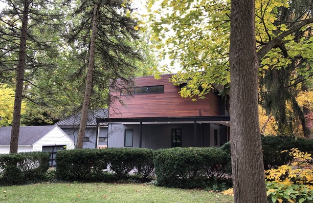 Mid Century Modern (tiempo de caminata Big House / Downtown)
