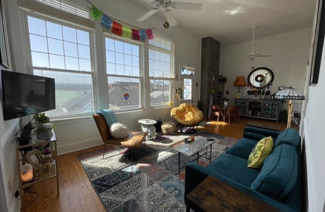 Mid-term furnished rental in the heart of Uptown with Pool & Gated Parking!