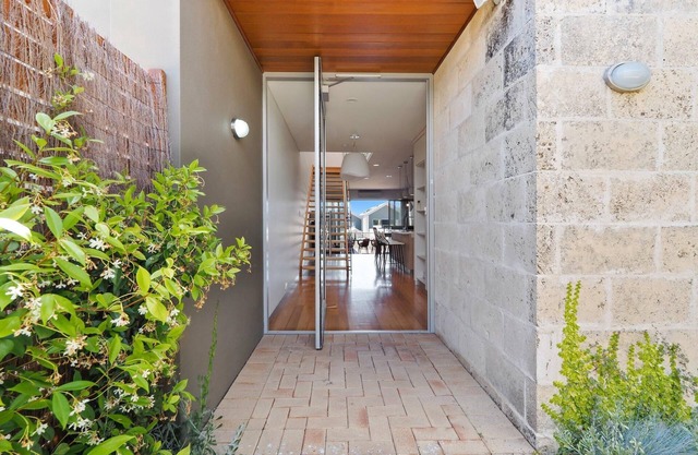 Milieu at Seine (2Bed 2Bath) - Milieu at Seine - Lush apartment with outstanding living spaces.