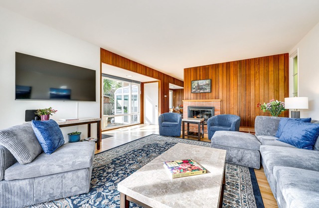 Mill Valley Home: 5 Mi to Golden Gate Bridge!