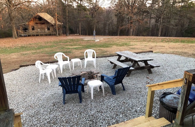 Millers Landing 2 - Sleeps 8. Hot Tub. 2 min to Buffalo Pt