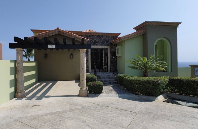 4 Bedroom Ocean View