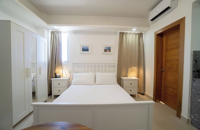 Elegante Aparta-Estudio con Vista al Mar