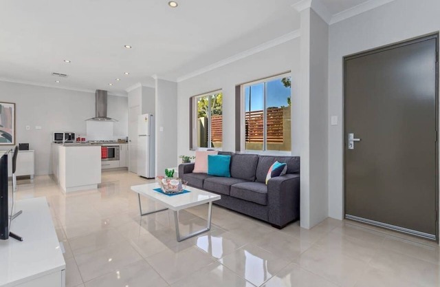 Minimalist Suburban Villa*Garden City*Family Friendly*