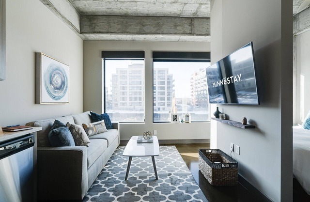 Minnestay * City Loft 26 ★ Caminar hasta el tren ligero ★ Estacionamiento gratuito ★ Comer-Beber-Comprar