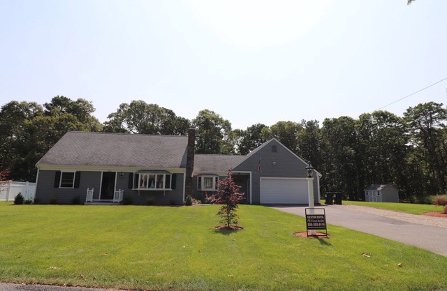 Minutes to Mayflower Beach - 5 Bedroom Sleeps 9