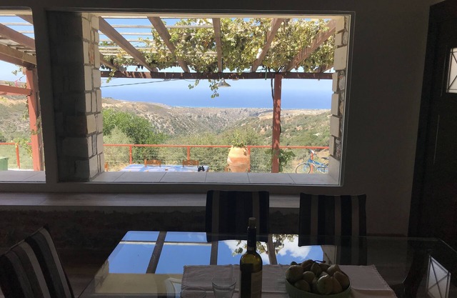 MITATO VISTA ABIERTA CRETA