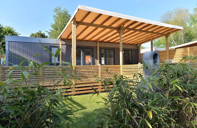 Mobil-home | Premium | 3 Bedrooms | 6 sleeps | Raised terrace | TV