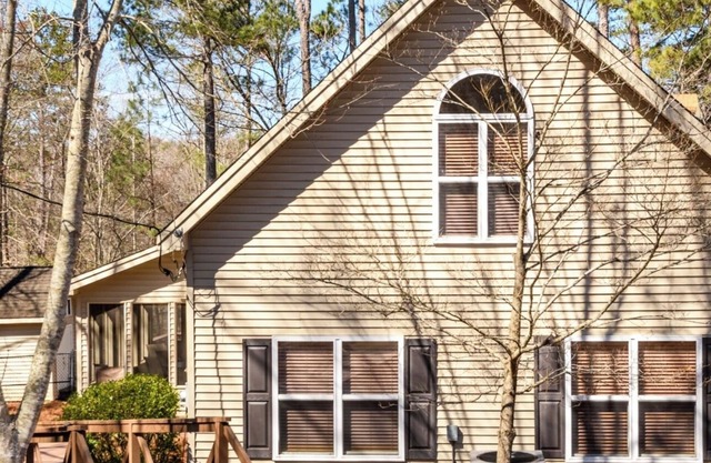 LAST MINUTE DEALS 15% OFF,Lake Hartwell,Private Dock, Fire Pit,Screened Porch