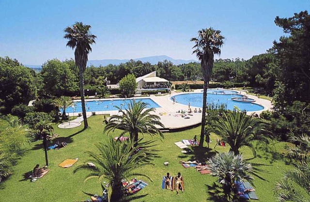 Casa vacacional con terraza y aire acondicionado