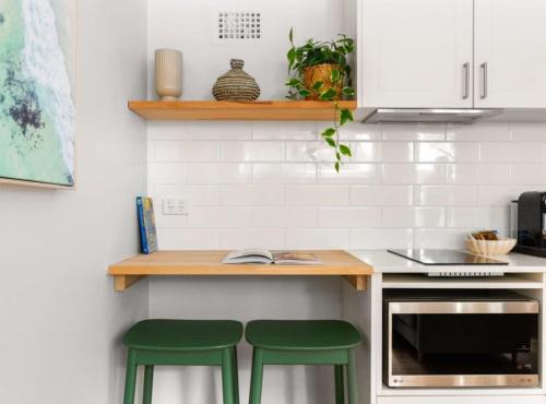 Modern 1-Bed Pad Minutes Away from Coogee Beach