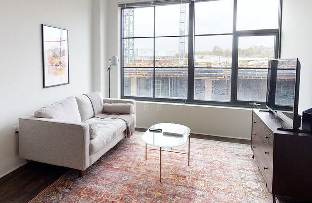 Modern 1BR in The Foundry Near Dtwn DC + Pets OK