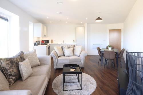 Modern 2 bed close to Bicester Village, Parking