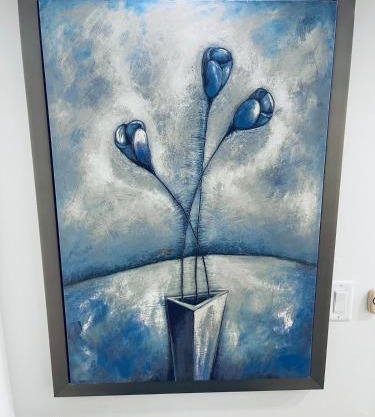 Modern 2 bedroom guest suite with AC