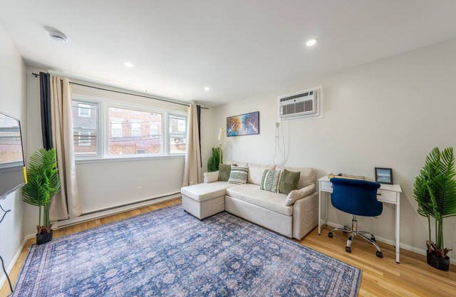 Modern 2BR Apt. 8 Min Walkto Penn Station! - WiFi