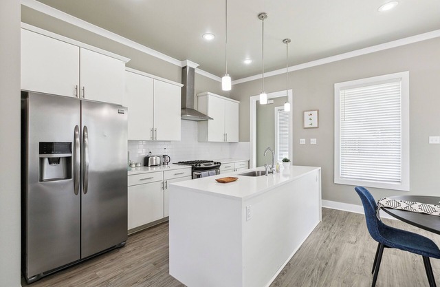 Modern 3BR/2.5BA House Minutes From Perkins Rowe