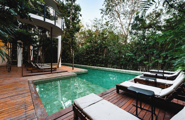 Modern 4 Bedroom Villa with Rooftop Pool Near Tulum Beach