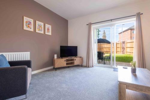 Modern and Comfortable Home away from Home