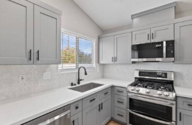 Modern and Cozy 2-Bedroom Home in Vibrant Las Vegas, Nevada!