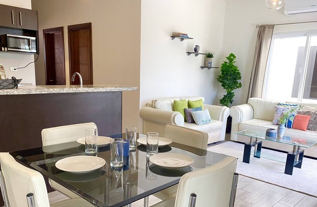 Modern and spacious 3-bedroom Condo w/outdoor park