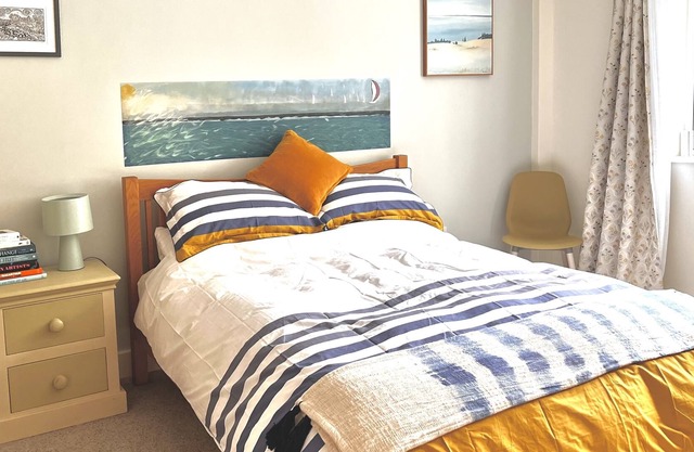 Quiet Location but central, Great room and facilities. Owner on site.