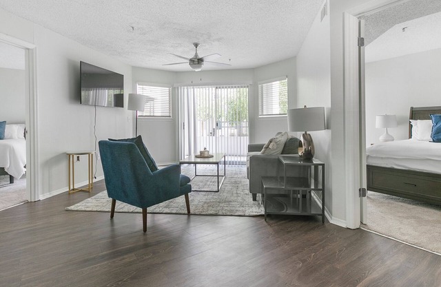 Modern Apartment in Prime Location (ID1387X808)