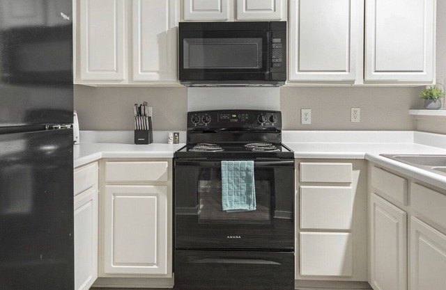 Modern Apartment in Prime Location (ID3897X65)