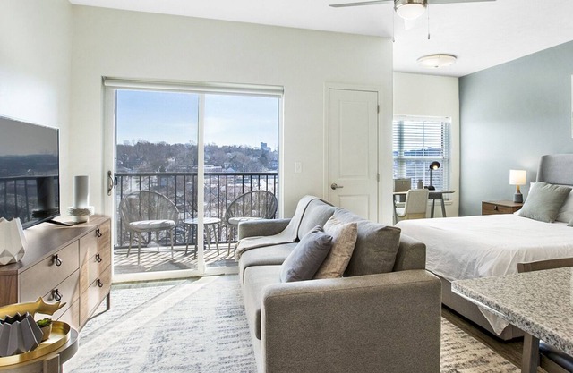 Modern Apartment in Prime Location (ID7846X08)